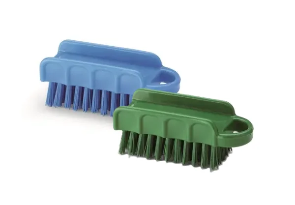 Perie dreptunghiulară mică cu peri moi.