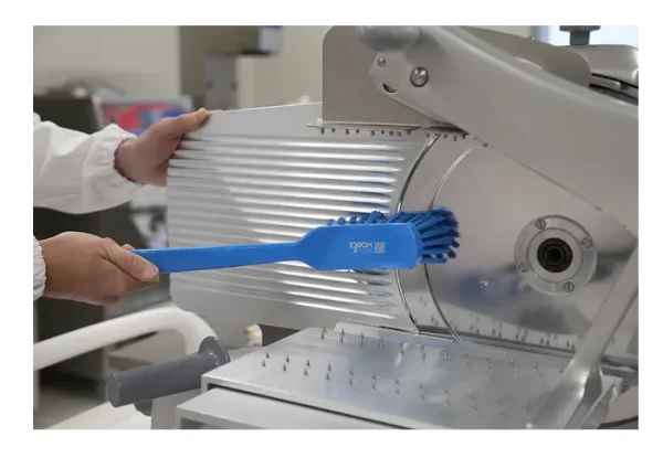 Perie cu mâner lung, peri de duritate medie